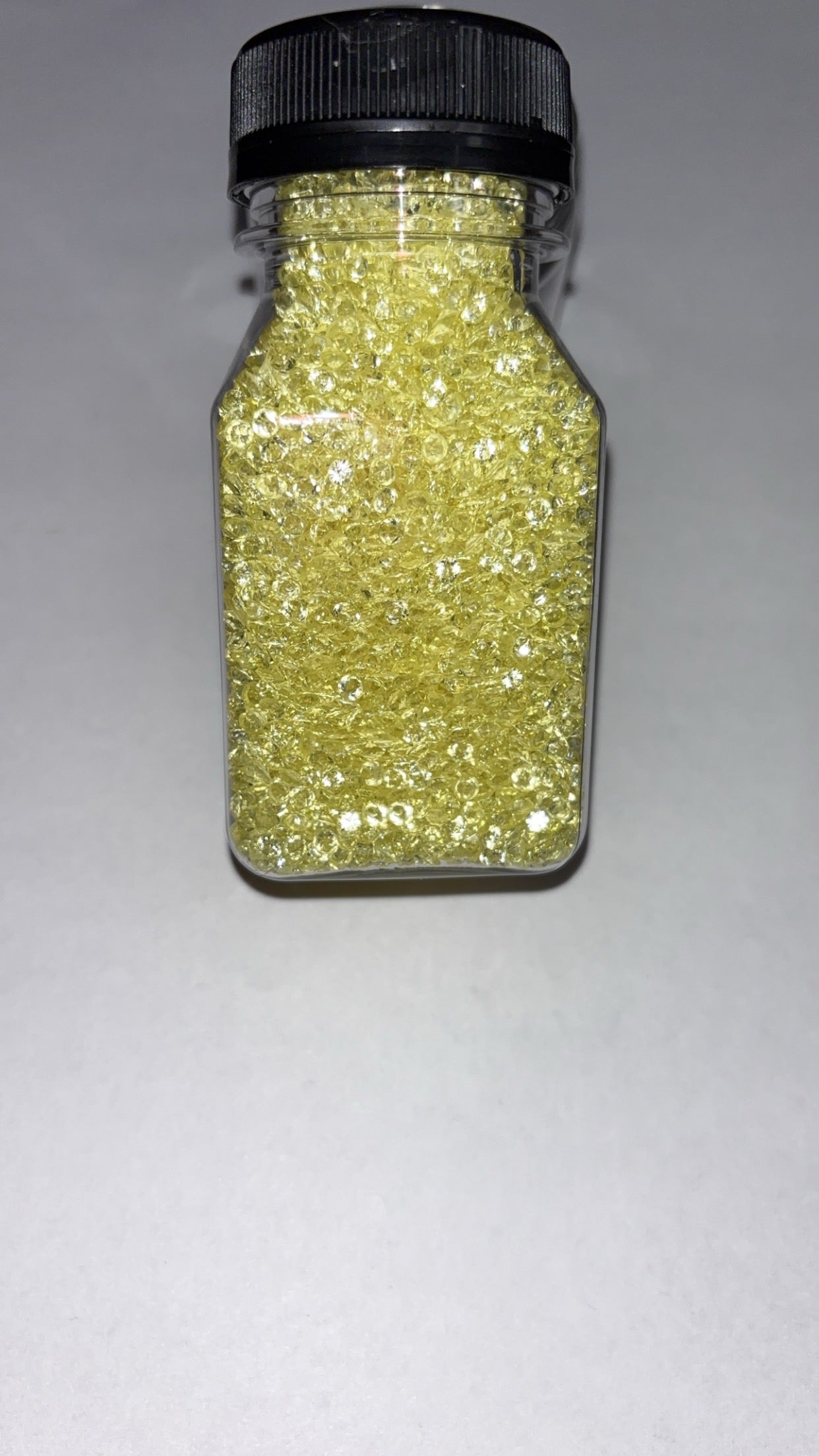 Rhinestones pastel yellow ￼