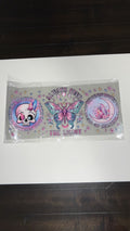 New arrival always find the light moth/skull